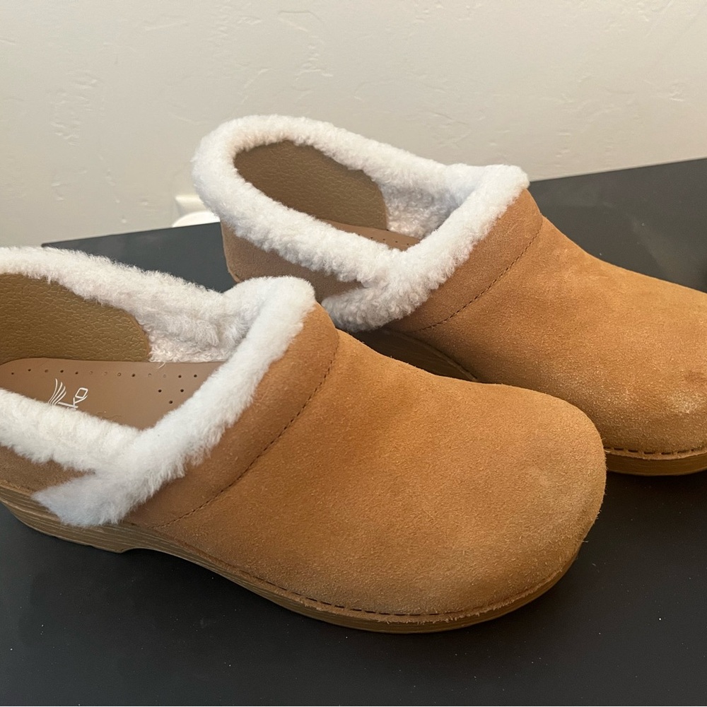 Dansko Tan Suede Shearling Pro Cozy Clogs